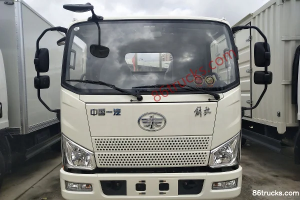 FAW Jiefang J6F 130 hp 4X2(6 wheels) 3.82m Extended Cab Stake Light Truck (6-speed) Exterior (2) | 86Trucks