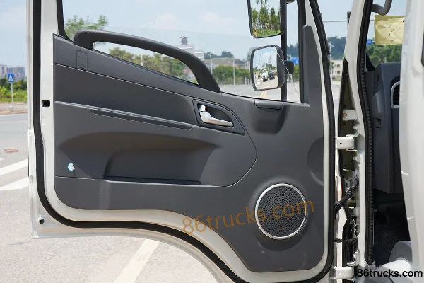 JAC Shuailing E Medium Body 152 hp 4X2(6 wheels) 4.15m Single Row Box Van Light Truck (Xingrui 6-speed) Cab (2) | 86Trucks