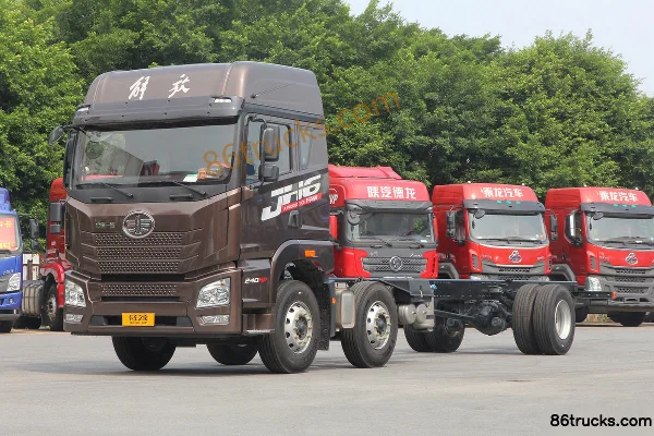 FAW Jiefang Qingdao JH6 Heavy Truck 240hp 6X2(8 wheels) 9.5m Stake Truck (Fast Gear 8-Speed) Exterior (3) | 86Trucks
