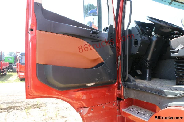 Foton AumanGTL 6 Series Heavy Truck 245 hp 6X2(8 wheels) 9.45 m Stake Truck Cab (2) | 86Trucks