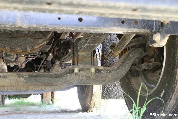 Foton AumanGTL 6 Series Heavy Truck 245 hp 6X2(8 wheels) 9.45 m Stake Truck Chassis (3) | 86Trucks