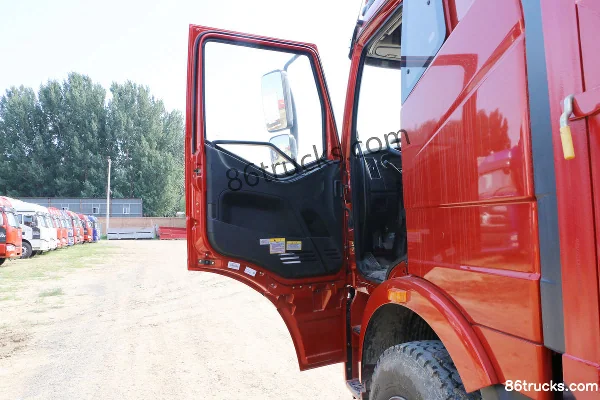 FAW Jiefang J6M Heavy Truck Standard Load Type 240hp 6X2(8 wheels) 9.5m Flatbed Cargo Truck Cab (1) | 86Trucks