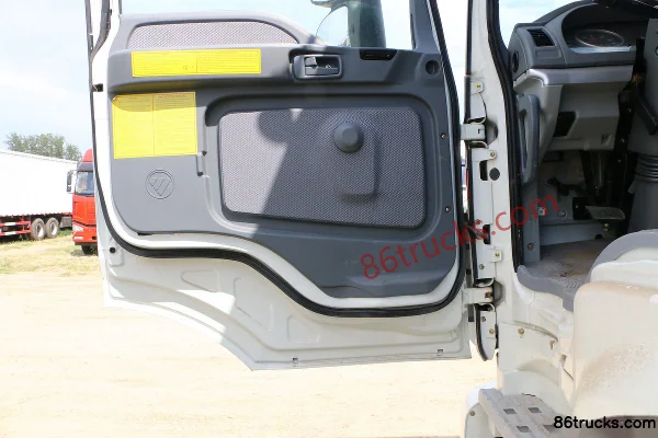 Foton AumanETX 5 Series Heavy Truck 245 hp 6X2(8 wheels) 8m Stake Cargo Truck (440 rear axle) Cab (2) | 86Trucks