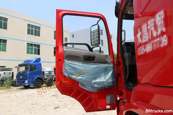 Sanhuan Shitong Haolong Comfort Edition 300hp 8X2(10 wheels) 8.7m Flatbed Cargo Truck (China VI) (8-speed) Cab (1) | 86Trucks