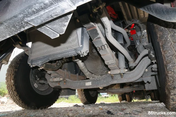 Sanhuan Shitong Haolong Comfort Edition 300hp 8X2(10 wheels) 8.7m Flatbed Cargo Truck (China VI) (8-speed) Chassis (1) | 86Trucks