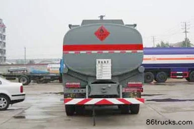 Sinotruk HOWO 266 ch 6X4(10 roues) camion citerne pour carburant (marque Xingshi) Extérieur (2) | 86Trucks
