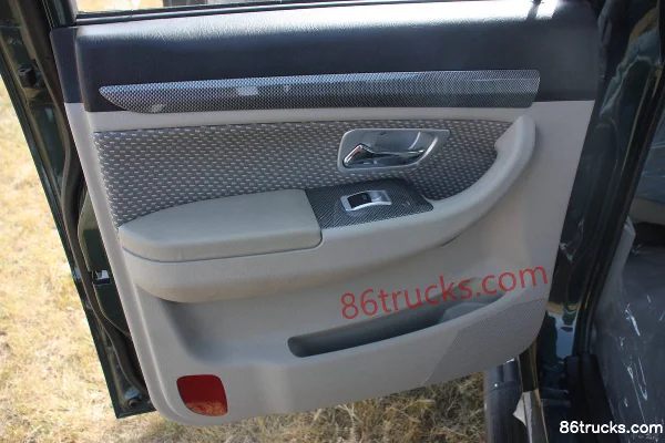 2011 Foton Sauvana Z Conqueror 2.3L essence 4x4(6 roues) double cabine pick-up Châssis (2) | 86Trucks