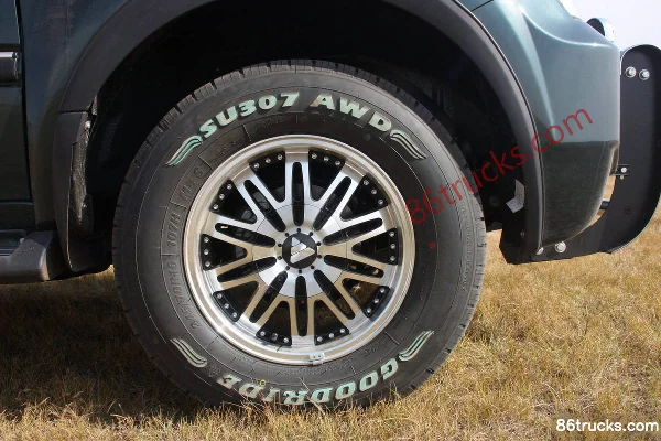 2011 Foton Sauvana Z Conqueror 2.3L essence 4x4(6 roues) double cabine pick-up Carrosserie (1) | 86Trucks