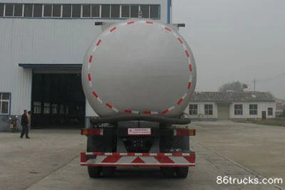FAW Jiefang Qingdao Hanwei (J5M) 260 ch 8X4(12 roues) Camion citerne pour matériaux pulvérulents (marque Chusheng) Extérieur (2) | 86Trucks