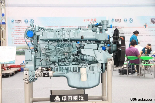 Sinotruk HW9511013M 336 hp 10L China III Diesel Engine Exterior