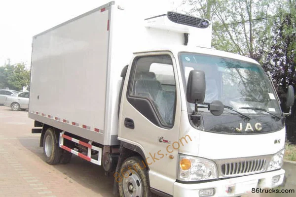 JAC Weiling 140hp 4X2(6 wheels) Refrigerated Truck Exterior