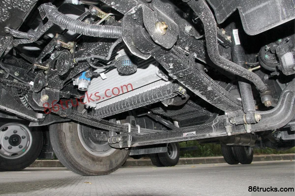 Foton Aumark Express 131 hp 4X2(6 wheels) 4.14m single-row van light truck Chassis (3) | 86Trucks