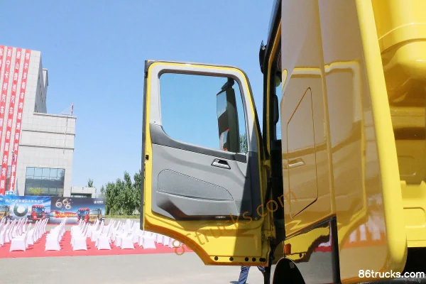 Beiben V3ET Heavy Truck Elite Edition 460 hp 6X4(10 wheels) LNG tractor truck (China VI) Cab (1) | 86Trucks