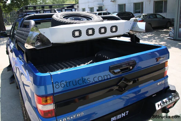 Huanghai N7 2019 Edition Amérique du Nord Sport 2.4T Diesel 129 ch 4x4(6 roues) Manuelle Double cabine Pick-up bleu modifié Carrosserie (2)