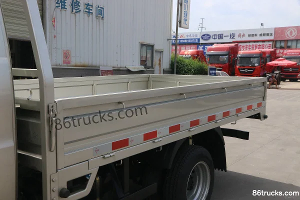 Beiqi Heibao H3 90 ch camion porteur à ridelles double cabine 3,1 m (Mengwo 5 vitesses) 4X2(6 roues) Carrosserie (2) | 86Trucks