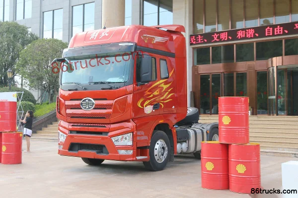 FAW Jiefang J7 heavy truck 550hp 6X4(10 wheels) tractor truck Exterior (3) | 86Trucks