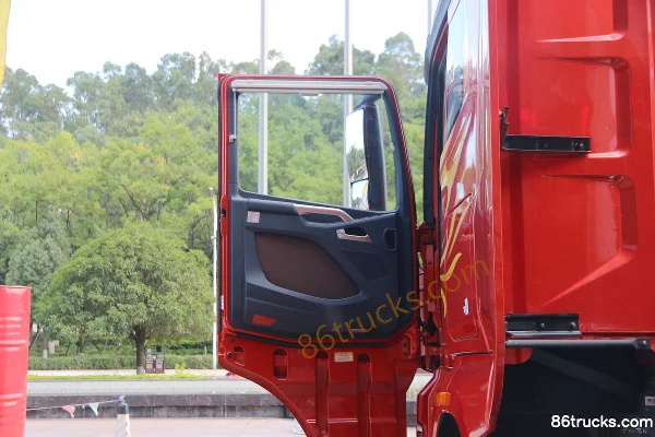 FAW Jiefang J7 heavy truck 550hp 6X4(10 wheels) tractor truck Cab (1) | 86Trucks