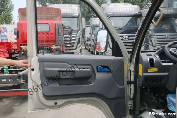 Beiqi Heibao H3 88 hp 4X2(6 wheels) 3.1m Mini Dump Truck Cab (1) | 86Trucks