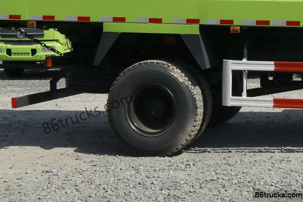 Dongfeng Commercial Vehicle Tianjin camion lourd 240 ch 4X2(6 roues) camion benne 5,7 m (pont arrière 485) Cabine (2) | 86Trucks