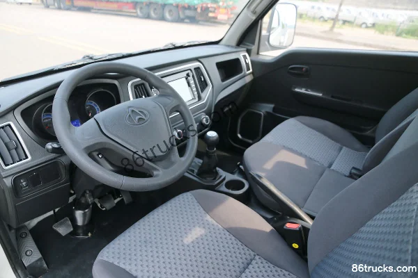 Changan Kuayue D5 PLUS Standard Edition 1.8L 125 hp 4X2(6 wheels) 3.95m Single Row Flatbed Light Truck (China VI) Cab (2) | 86Trucks