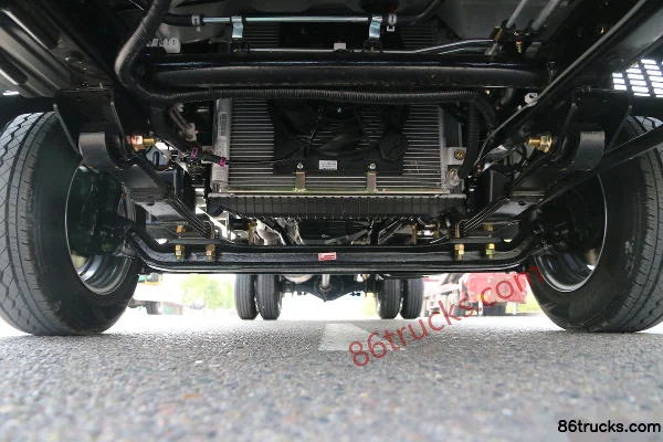 Changan Kuayue D5 PLUS Standard Edition 1.8L 125 hp 4X2(6 wheels) 3.95m Single Row Flatbed Light Truck (China VI) Chassis (2) | 86Trucks