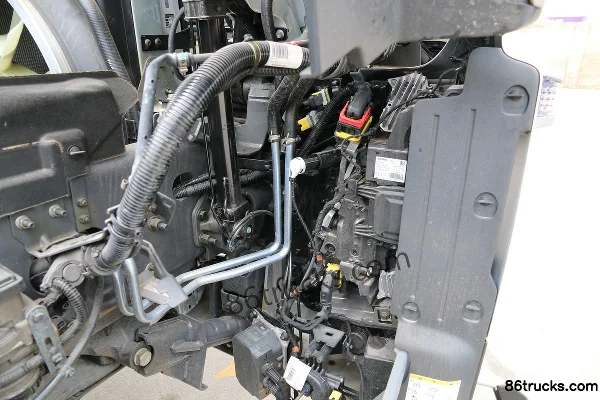 Volvo New FM Heavy Truck 460 hp 6X2R Tractor Truck (2.79 Ratio) (FM460 62T B) Chassis (3) | 86Trucks