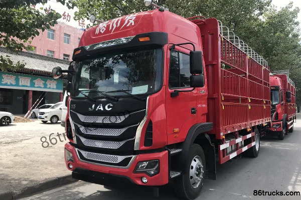 JAC Gallop K5X Medium Truck 240hp 4X2(6 wheels) 6.8m Cage Cargo Truck Exterior (3) | 86Trucks