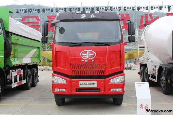 Chengliwei Chengliwei FAW Jiefang chassis liquid transport truck