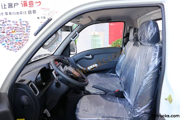 Dongfeng Xiaobawang W17 1.5L 113 hp 4X2(6 wheels) 3.6m Single Row Stake Truck (China VI) Cab (2) | 86Trucks