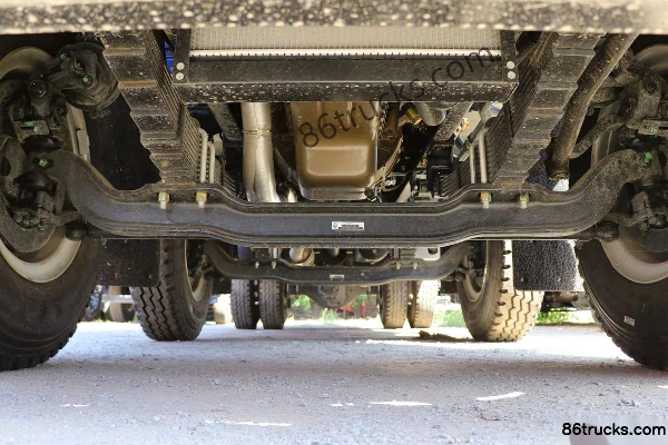 Foton Ruwo E3 170 ch 6X2(8 roues) 6,8 m camion benne Châssis (1) | 86Trucks