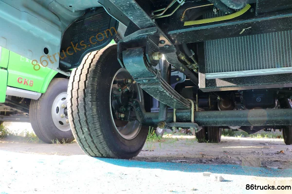 Kama Ruihang X1 1.6L 122 hp 4X2(6 wheels) Gasoline 3.63m single-row stake mini truck Chassis (2) | 86Trucks