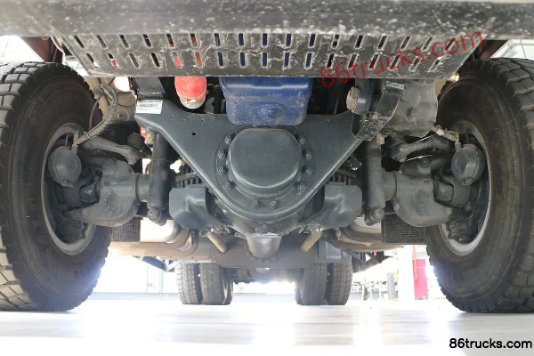 Changzheng Auto Tatra 350 hp 6X6(10 wheels) Off-Road Chassis (1) | 86Trucks