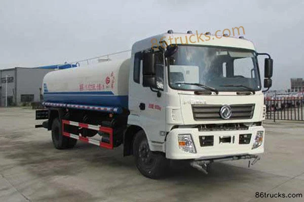 Chusheng Chusheng Dongfeng Chassis water sprinkler truck