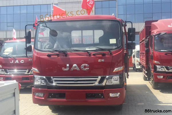 JAC Junling V8 170 ch 4X2(6 roues) camion porteur plateau simple cabine 4,18 m Extérieur (2) | 86Trucks