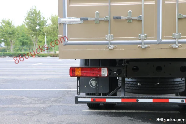 Foton Aoling Big Horn 220hp 4X2(6 wheels) 6.8m semi-sleeper box cargo truck (China VI) Body (3) | 86Trucks