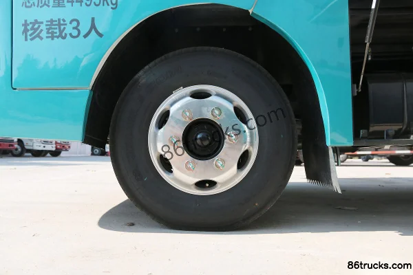 Mudan Zhongba High-End Edition 132hp van truck Chassis (1) | 86Trucks