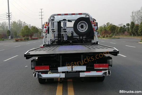 Tangjun Ouling T7 Series 156hp 4X2(6 wheels) Wrecker Truck Exterior (3) | 86Trucks