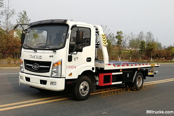 Tangjun Ouling T7 Series 156hp 4X2(6 wheels) Wrecker Truck Exterior (2) | 86Trucks