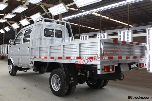 Dongfeng D52 2018 Base Model 1.2L 88 hp 4X2(6 wheels) Gasoline 2.6m Double Row Flatbed Mini Truck (Single Rear Wheel) Exterior (2) | 86Truck