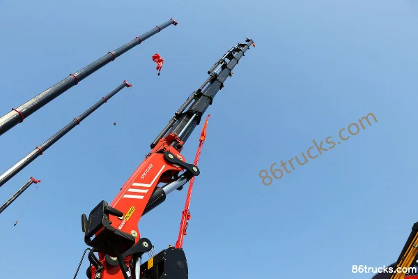 SHACMAN Delong New M3000 336hp 8X4(12 wheels) Folding Arm Truck-mounted Crane Body (3) | 86Trucks
