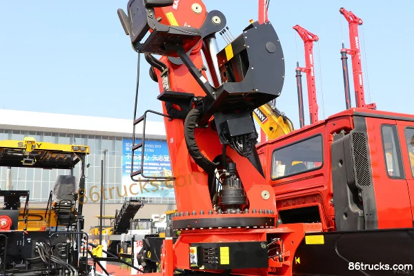 SHACMAN Delong New M3000 336hp 8X4(12 wheels) Folding Arm Truck-mounted Crane Body (1) | 86Trucks