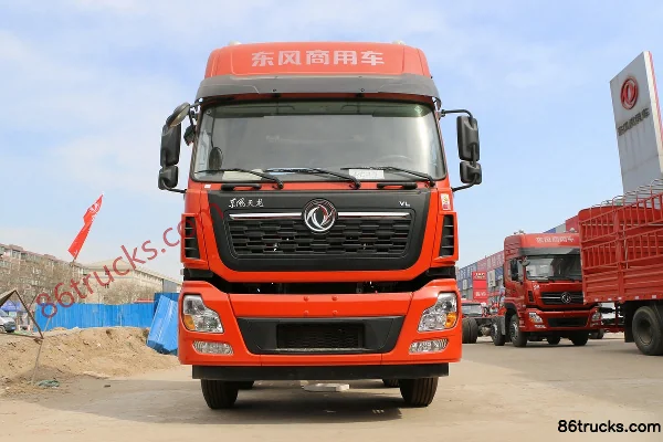 Dongfeng Commercial Vehicle Tianlong VL 245 hp 6X4(10 wheels) 7.6m truck-mounted crane (XCMG brand) Exterior