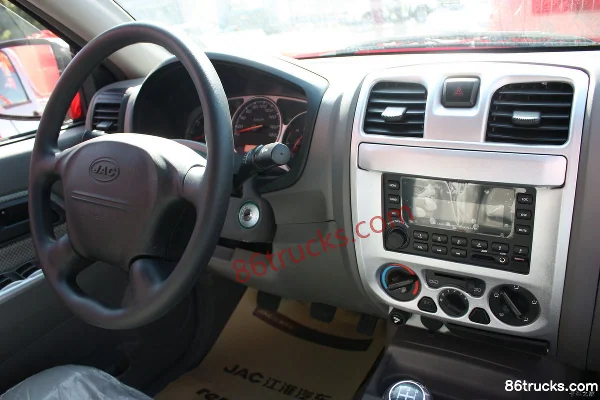 JAC Ruiling V5 Limited Edition 2015 Model 2WD 2.5L Gasoline Standard Double Row Pickup Chassis (2) | 86Trucks