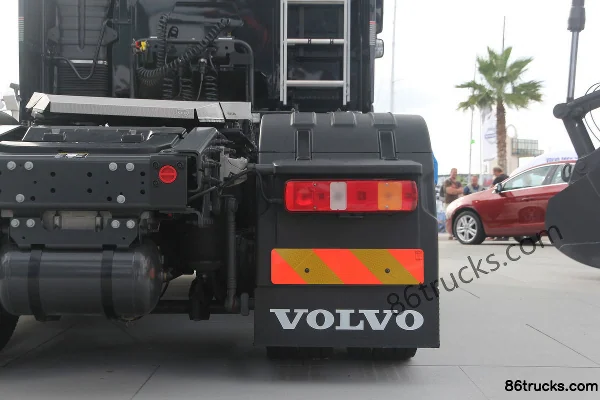 Volvo FH16 poids lourd 750 ch 4X2(6 roues) tracteur routier automatique Châssis (3) | 86Trucks