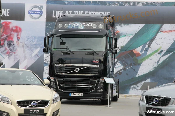 Volvo FH16 poids lourd 750 ch 4X2(6 roues) tracteur routier automatique Extérieur (2) | 86Trucks