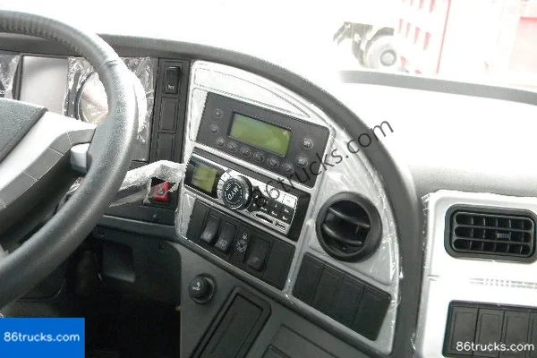 SHACMAN Delong M3000 heavy truck 340hp 6X2(8 wheels) tractor truck Cab (3) | 86Trucks
