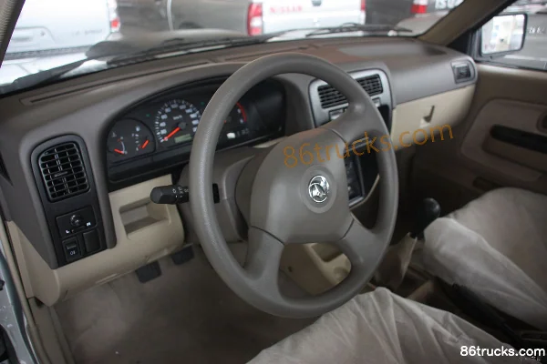Zhengzhou Nissan Dongfeng Ruichi Luxury Edition 2011 Model 2WD 3.0L Diesel Double Cab Pickup Chassis (5) | 86Trucks