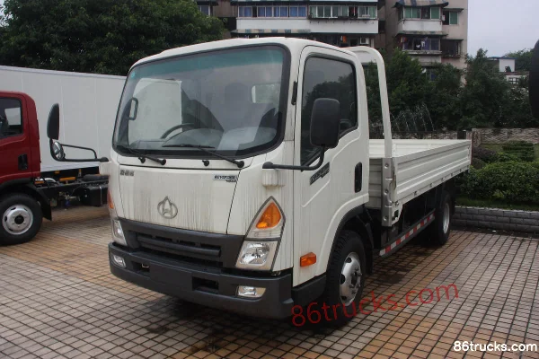 Changan Kuayue Kuayuezhe 102 ch 4X2(6 roues) Camion léger plateau 4,2 m cabine simple Extérieur (3) | 86Trucks