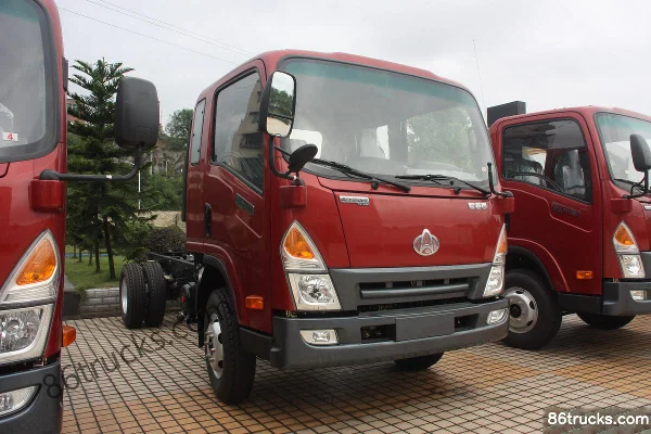 Changan Kuayue Kuayuezhe 102 hp 4X2(6 wheels) 3250 Wheelbase Semi-Sleeper Light Truck Chassis Exterior (3) | 86Trucks