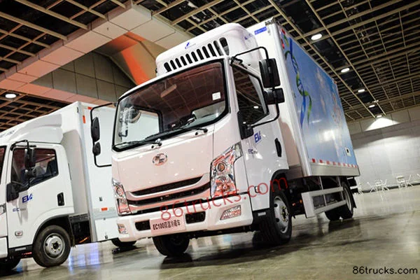 Yuejin Chaoyue EC100 3.1T 4m Single Row Pure Electric Dual-Temperature Refrigerated Truck 81.14kWh 4X2(6 wheels) Exterio